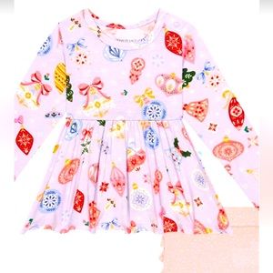 Posh Peanut Holly
Long Sleeve Peplum
Top & Bloomer Set- 3-6 Month
NWT